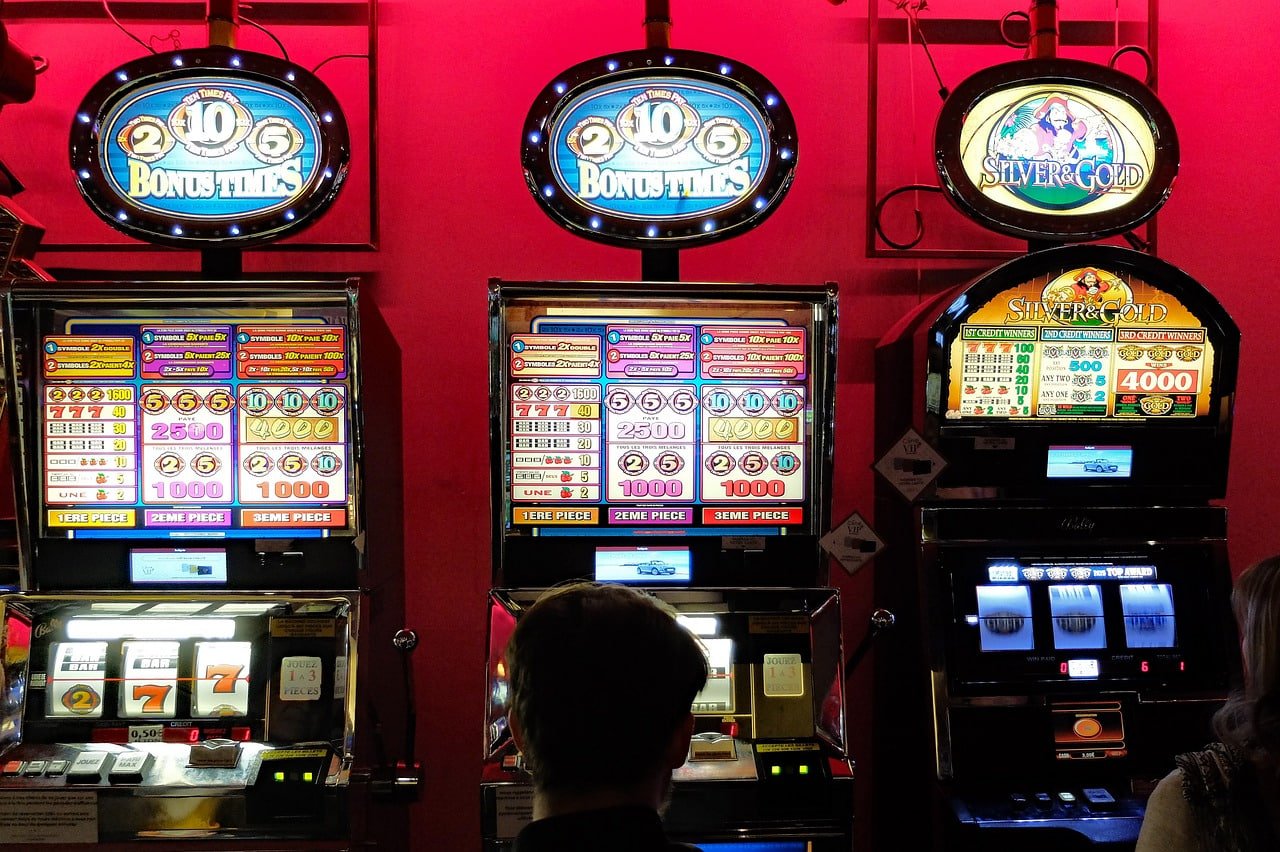 အွန်လိုင်း စလော့ - Slot Machine ဂိမ်းများ